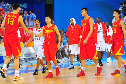 英格兰的“10号位难题”：贝林厄姆能否脱颖而出？（谁能解英格兰10号位困局：贝林厄姆是答案吗？）