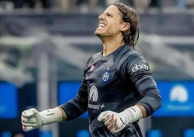 日职联半场：植中朝日、拉唐破门，横滨水手1-1大阪樱花（J1半场：植中朝日与拉唐先后建功，横滨水手暂1-1大阪樱花）